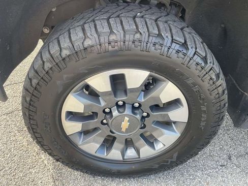 Used 2021 Chevrolet Silverado 2500 Custom w/ Custom Value Package AWD/4WD image 11
