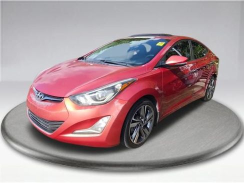 Used 2015 Hyundai Elantra Limited w/ Option Group 05 FWD image 11