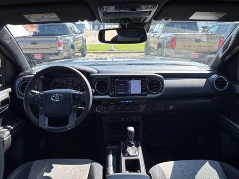 Certified 2023 Toyota Tacoma TRD Off-Road w/ Advanced Technology Package AWD/4WD image 13