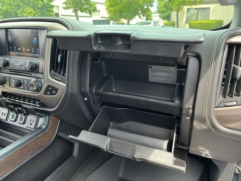 Used 2018 GMC Sierra 2500 Denali w/ Duramax Plus Package AWD/4WD image 62