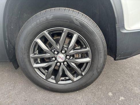 Used 2019 GMC Acadia SLT image 11