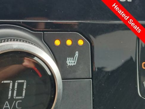 Used 2023 Toyota Highlander XLE FWD image 14