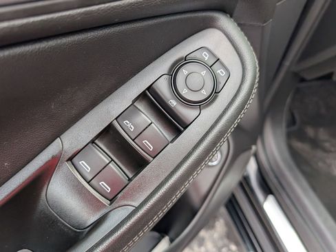 Used 2022 Buick Encore GX Select w/ Sport Touring Package image 7