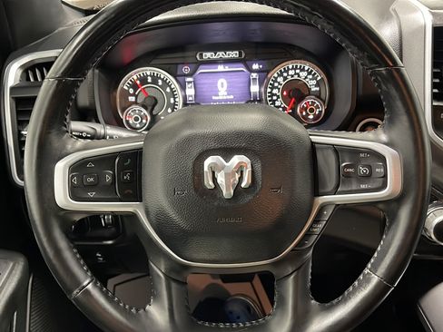 Used 2022 RAM 1500 Big Horn w/ Night Edition AWD/4WD image 4