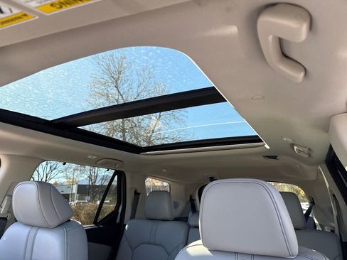 New 2025 Honda Pilot Touring image 23