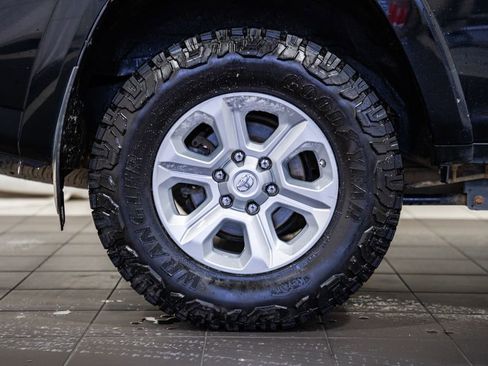 Used 2016 Toyota 4Runner SR5 image 17