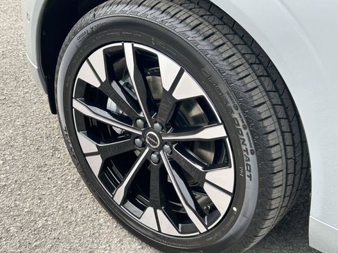 New 2026 Volvo XC60 B5 Plus w/ Protection Package Premier image 9