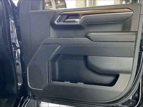 Used 2025 Chevrolet Silverado 1500 LT RWD image 21