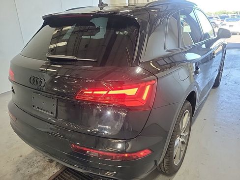 Used 2025 Audi Q5 2.0T Premium w/ Convenience Plus Package AWD/4WD image 2