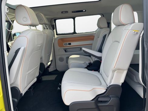 New 2025 Volkswagen ID. Buzz 1st Edition image 13