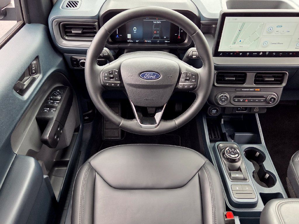 Used 2025 Ford Maverick Lariat w/ Black Appearance Package AWD/4WD image 5