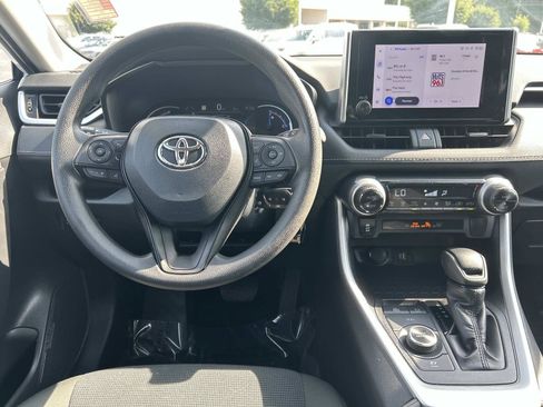 Used 2024 Toyota RAV4 LE AWD/4WD image 13