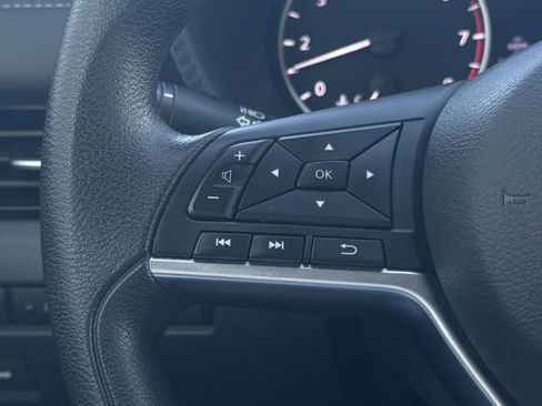 Used 2024 Nissan Sentra SV image 11