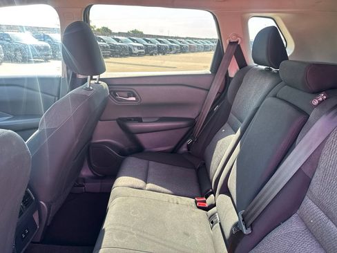 Certified 2025 Nissan Rogue SV FWD image 40