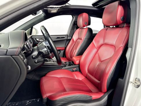 Used 2018 Porsche Macan S image 29