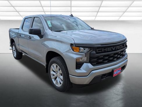 New 2026 Chevrolet Silverado 1500 Custom RWD image 1