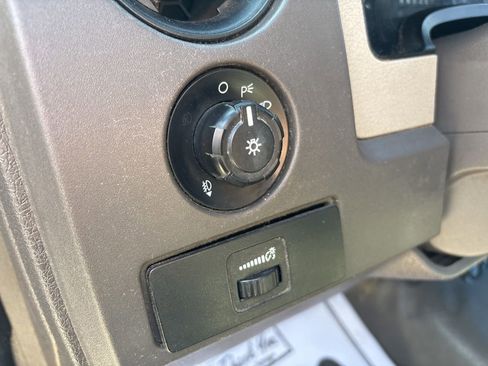 Used 2010 Ford F150 4x4 Regular Cab image 12