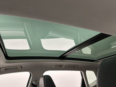 Certified 2023 Volkswagen Taos SE w/ Panoramic Sunroof Package AWD/4WD image 22