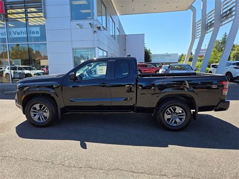 New 2025 Nissan Frontier SV image 9