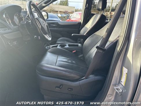Used 2019 Dodge Grand Caravan GT image 20
