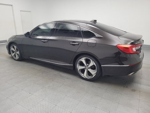 Used 2018 Honda Accord Touring image 3