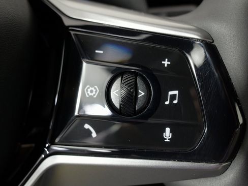 Used 2024 BMW 530i xDrive image 48