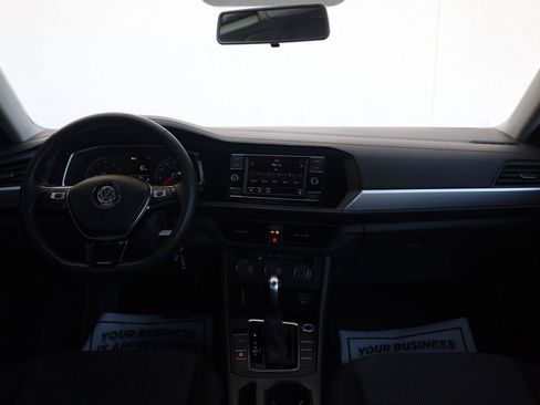 Used 2019 Volkswagen Jetta R-Line FWD image 29