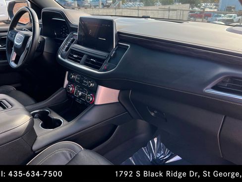 Used 2023 GMC Yukon XL SLT AWD/4WD image 25