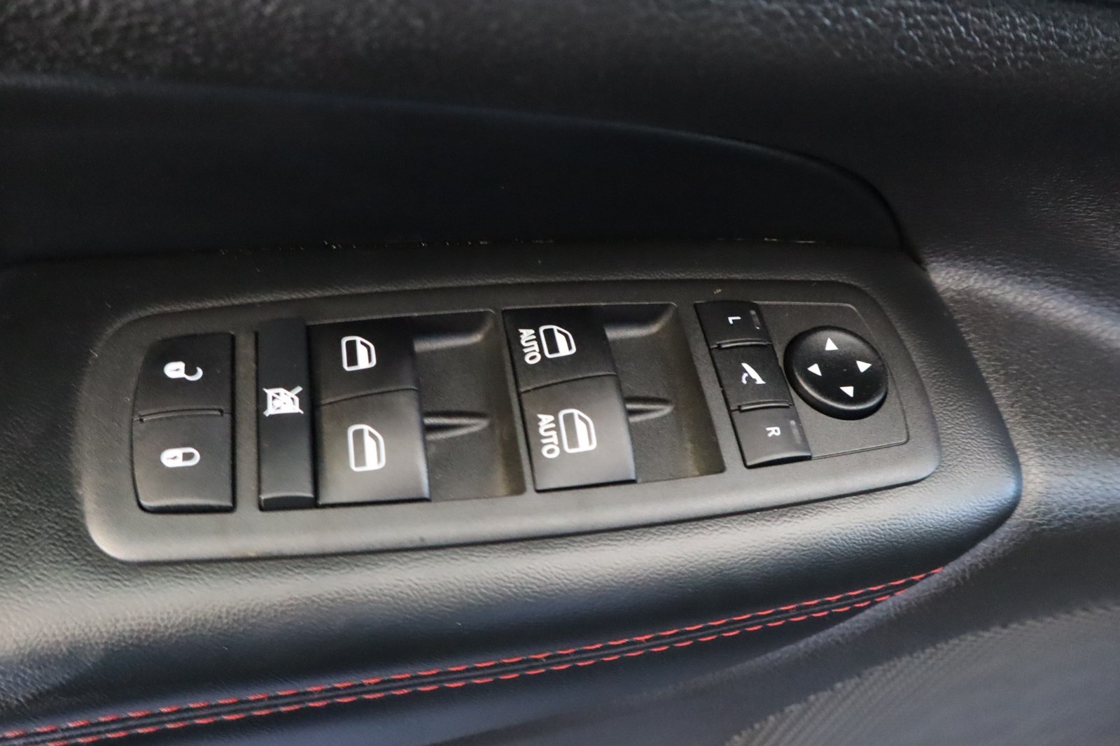 Used 2021 Jeep Grand Cherokee Trailhawk AWD/4WD image 19