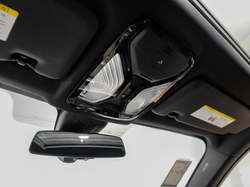 Used 2019 BMW X5 xDrive40i w/ M Sport Package image 34