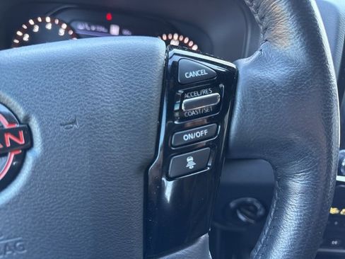 Used 2022 Nissan Frontier PRO-4X w/ Pro-4X Premium Package image 17