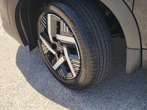 New 2026 Nissan Kicks SV w/ SV Premium Package FWD image 9