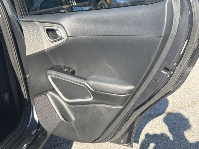 Used 2022 Kia Soul LX w/ Technology Package FWD image 18