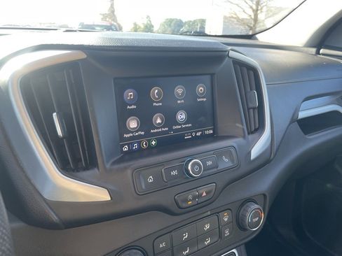 Used 2022 GMC Terrain SLE image 16