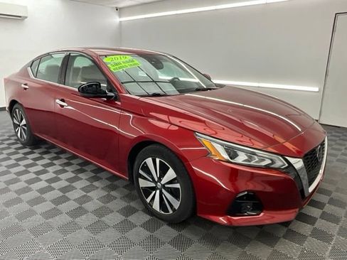 Used 2019 Nissan Altima 2.5 SV FWD image 3
