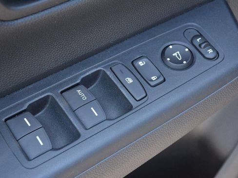Certified 2025 Honda CR-V LX image 8