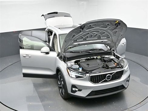 Used 2023 Volvo XC40 B5 Plus w/ Driver Assist Package image 49