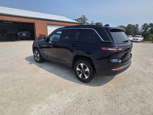 Used 2024 Jeep Grand Cherokee Limited 4xe AWD/4WD image 6