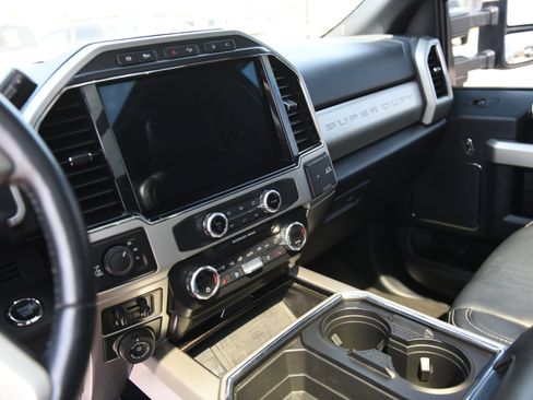 Used 2022 Ford F250 Lariat w/ Lariat Ultimate Package AWD/4WD image 22