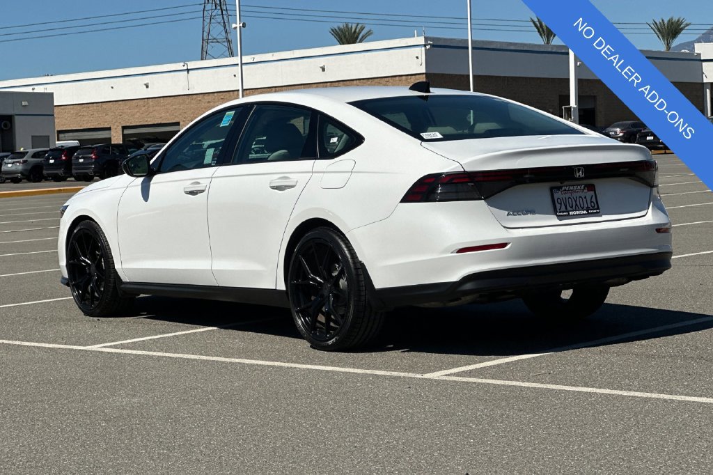 Used 2025 Honda Accord SE image 6