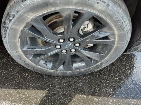 Certified 2021 Chevrolet Blazer RS w/ Driver Confidence II Package image 5