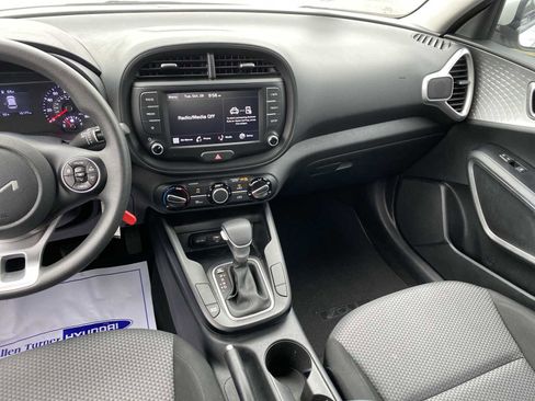 Used 2022 Kia Soul LX w/ Technology Package image 14