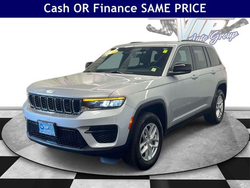 Used 2025 Jeep Grand Cherokee Laredo X w/ Luxury Tech Group I AWD/4WD image 6