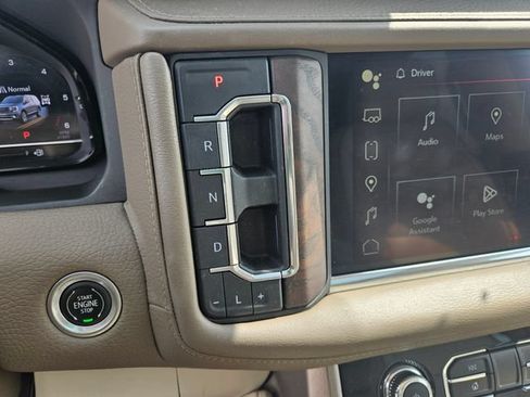 Used 2023 GMC Yukon XL Denali AWD/4WD image 24