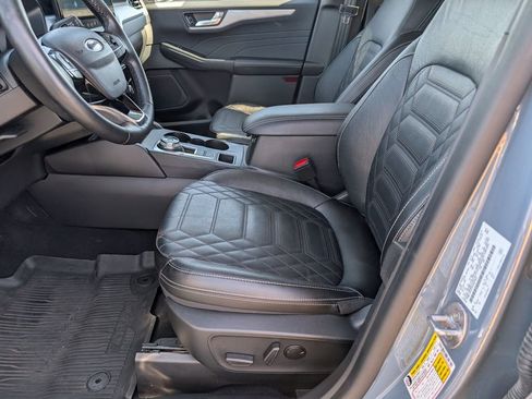 Used 2023 Ford Escape Platinum w/ Premium Technology Package image 12