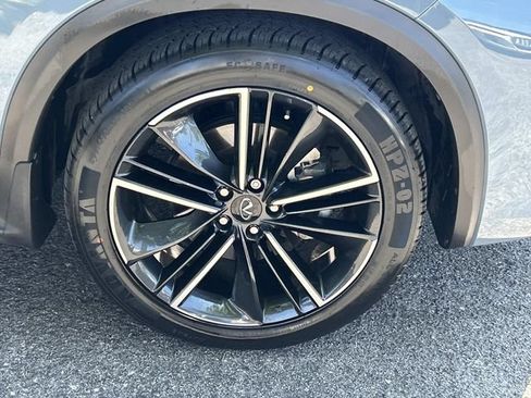 Used 2023 INFINITI QX55 Essential AWD/4WD image 9