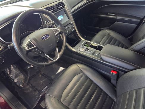 Used 2017 Ford Fusion SE w/ Fusion SE Technology Package image 16