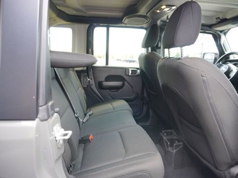 Used 2019 Jeep Wrangler Unlimited Sport S AWD/4WD image 7