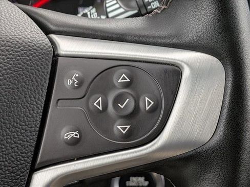 Used 2024 GMC Terrain SLT image 16