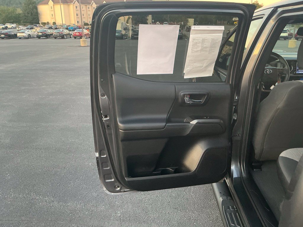 Certified 2022 Toyota Tacoma TRD Sport AWD/4WD image 23
